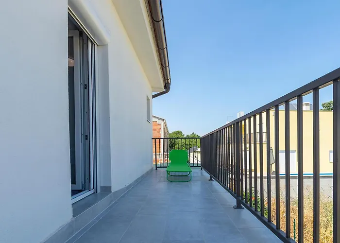 Stunning In With Wifi Apartament