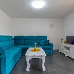 2 Bedroom Amazing In Porec