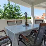 Apartment 2 Bedroom Amazing In *