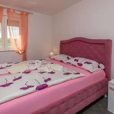Apartment 2 Bedroom Amazing In