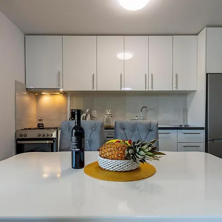 2 Bedroom Amazing In Apartment