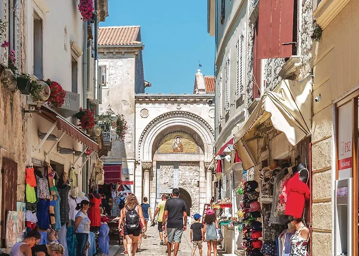 Apartman Stunning In With Wifi Poreč